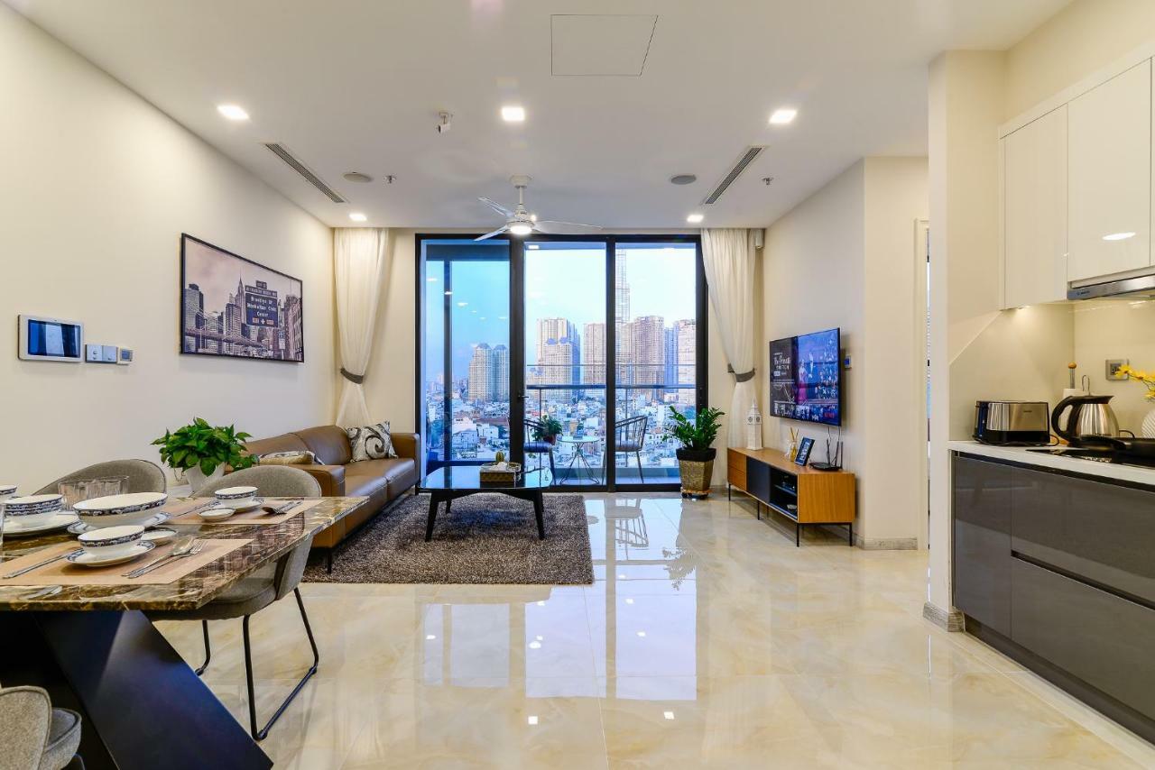 Aqua Apartment: Vinhome Stunning View Apartment